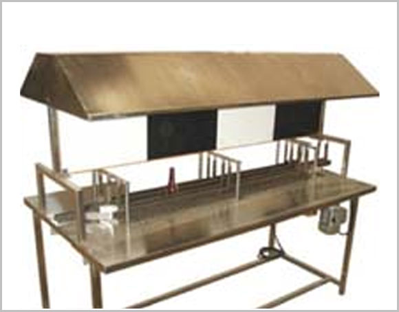 Manual Bottle Inspection Conveyor Belt With Black Board